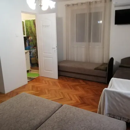 Apartament Oeroekzoeld