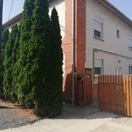 Oeroekzoeld Apartament