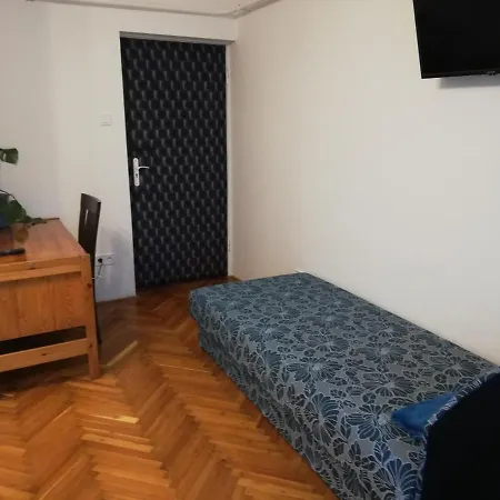 Oeroekzoeld Apartament Segedyn