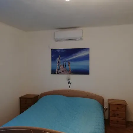 Apartament Oeroekzoeld